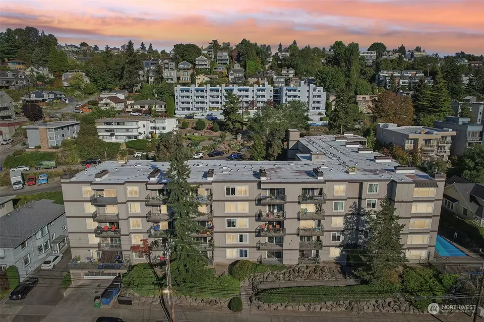 View/Area - 2253 Gilman Dr W #409, Seattle, WA 98119 photo 1 of 5