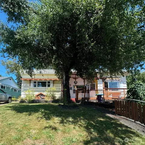123 Mountain View Dr, Longview, WA 98632