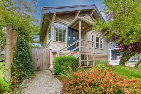 1215 SW Myrtle St, Seattle, WA 98106