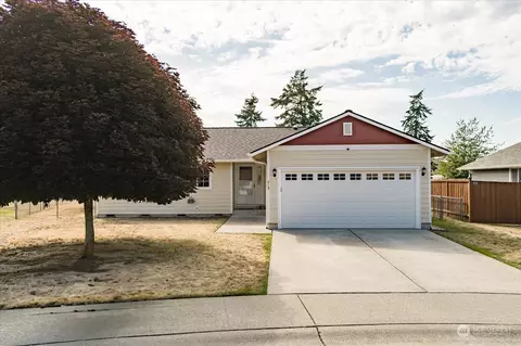 813 NW Quarterdeck Loop, Oak Harbor, WA 98277