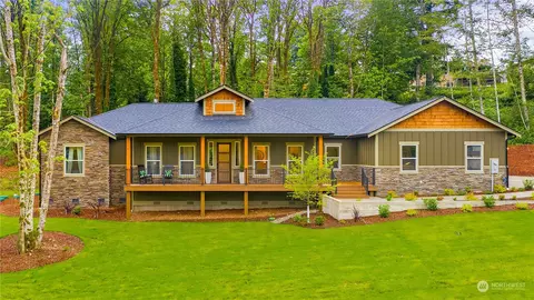 4951 SE Natchez Ct, Port Orchard, WA 98366