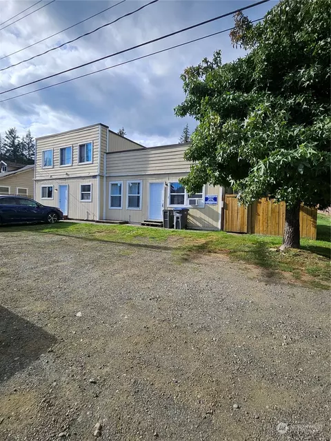 3405 Northlake Way NW, Bremerton, WA 98312