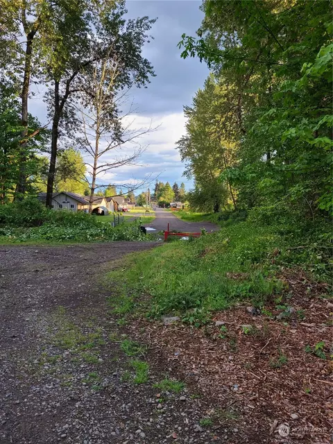 201 River Ave NE, Orting, WA 98360 photo 9