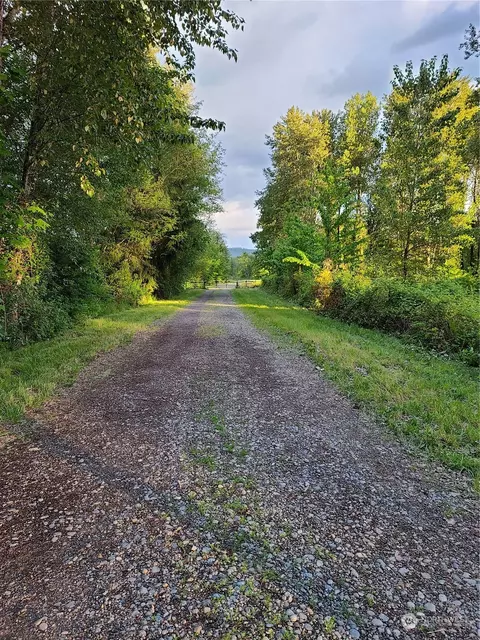 201 River Ave NE, Orting, WA 98360 photo 3