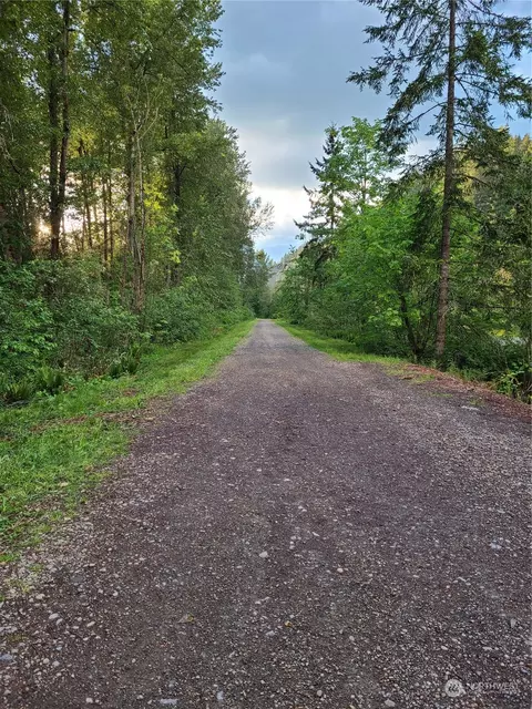 201 River Ave NE, Orting, WA 98360 photo 8