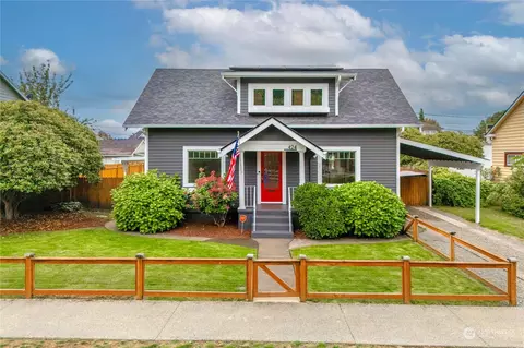 424 3rd St NE, Puyallup, WA 98372