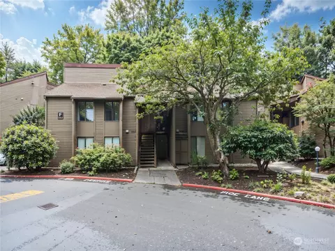 10013 NE 123rd St #F/A, Kirkland, WA 98034