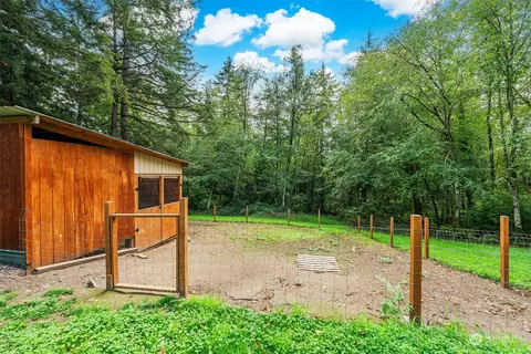 Exterior - 15519 Stevens Rd SE, Olalla, WA 98359 photo 5 of 6