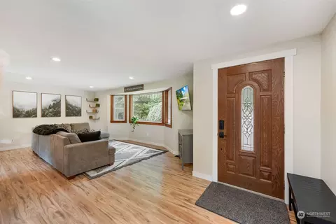 Entry Way - 15519 Stevens Rd SE, Olalla, WA 98359 photo 1 of 2