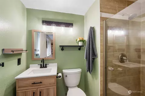 Bath - 15519 Stevens Rd SE, Olalla, WA 98359 photo 1 of 2
