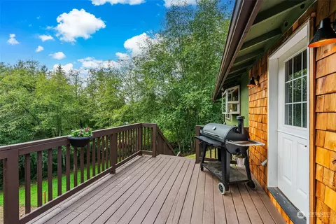 Exterior - 15519 Stevens Rd SE, Olalla, WA 98359 photo 4 of 6