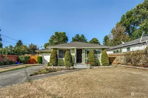 305 S 76th St, Tacoma, WA 98408