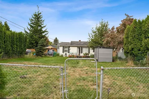 1530 Lafromboise St, Enumclaw, WA 98022 photo 2