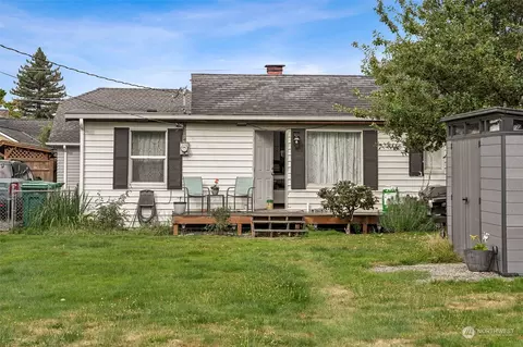 1530 Lafromboise St, Enumclaw, WA 98022