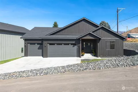 101 Liberty Ln, Cashmere, WA 98815