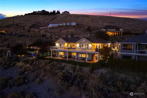 474 Lower Daniels Dr, East Wenatchee, WA 98802