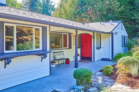 16656 Marine View Dr SW, Burien, WA 98166