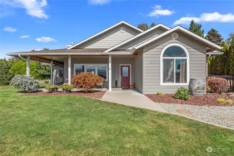 102 View Ridge Cir, Wenatchee, WA 98801