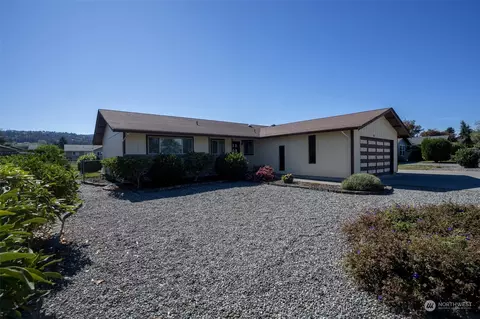 851 E Fir St, Sequim, WA 98382 photo 6