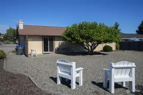 851 E Fir St, Sequim, WA 98382 photo 5