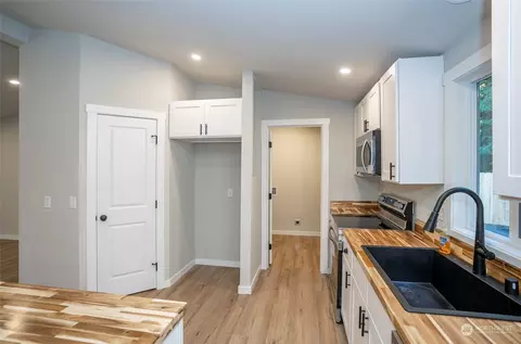 243 E Union Ridge Loop Rd, Union, WA 98592 photo 11