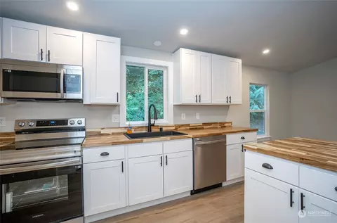 243 E Union Ridge Loop Rd, Union, WA 98592 photo 13