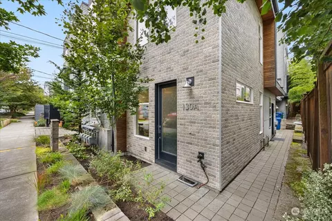 130 21st Ave E #A, Seattle, WA 98112