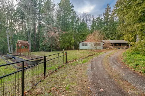 7111 Valley View Rd, Ferndale, WA 98248