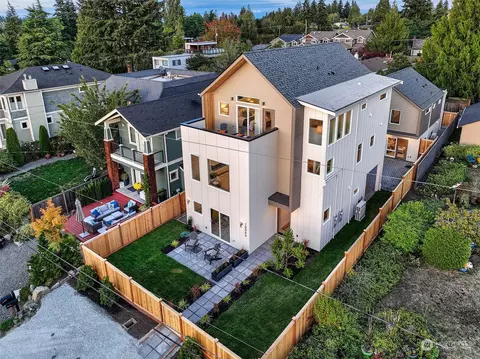 10036 10038 44th Ave SW, Seattle, WA 98146