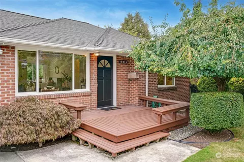 10816 37th Ave SW, Seattle, WA 98146