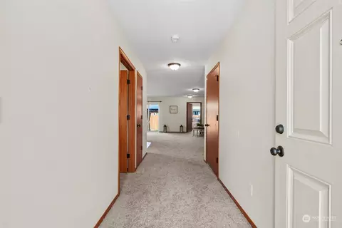 20521 6th Avenue Ct E, Spanaway, WA 98387 photo 5