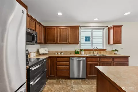20521 6th Avenue Ct E, Spanaway, WA 98387 photo 8