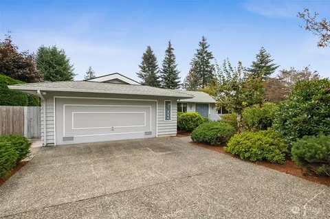 111 SW 194th St, Normandy Park, WA 98166