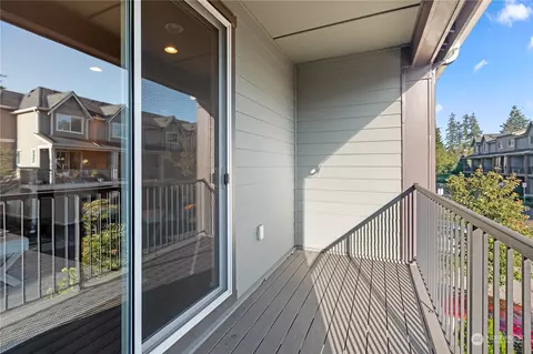 Exterior - 2003 113th Pl SE, Everett, WA 98208 photo 3 of 5