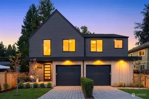 3228 NE 86th St, Seattle, WA 98115