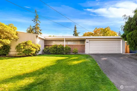 760 14th Way SW, Edmonds, WA 98020