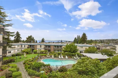 550 Elm Way #304, Edmonds, WA 98020