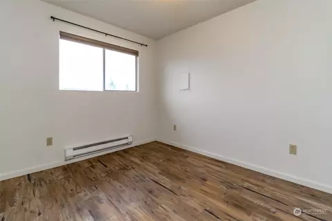 653 Myrtine St, Enumclaw, WA 98022 photo 10