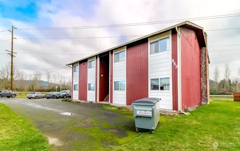 653 Myrtine St, Enumclaw, WA 98022 photo 3