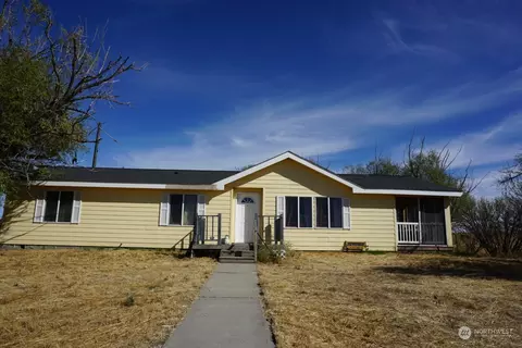 1603 Road 4 NE, Coulee City, WA 99115