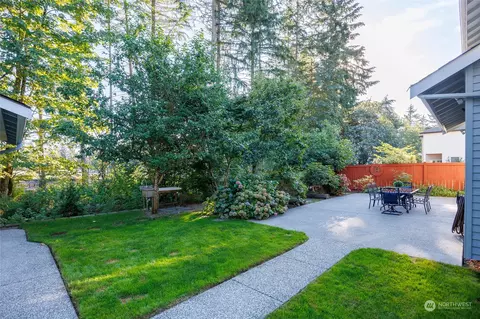 Exterior - 22542 5th Pl W, Bothell, WA 98021 photo 3 of 11