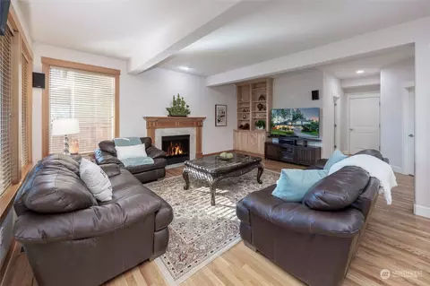 Living - 22542 5th Pl W, Bothell, WA 98021 photo 3 of 5