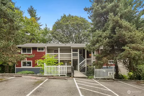 15242 SE 43rd Ct #F201, Bellevue, WA 98006