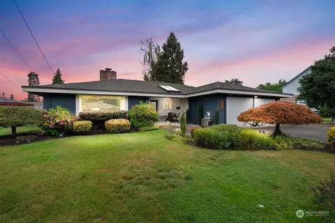 516 13th St SW, Puyallup, WA 98371