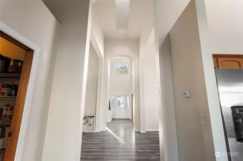 Entry Way - 805 Williams St NW, Orting, WA 98360 photo 4 of 4