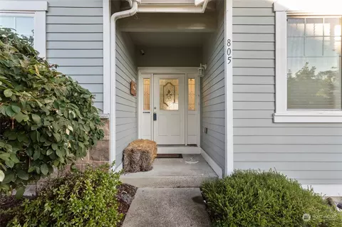 Entry Way - 805 Williams St NW, Orting, WA 98360 photo 1 of 4