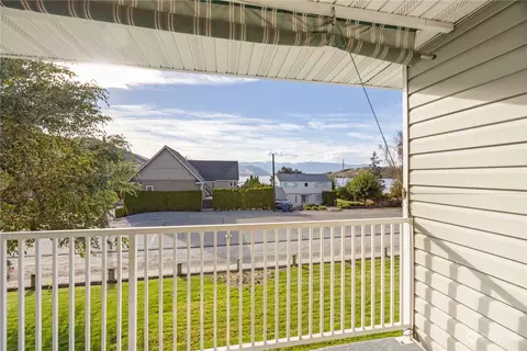 321 S Third St #6, Chelan, WA 98816