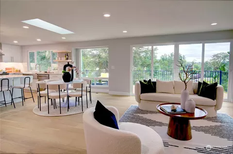 13619 SE 56th Pl, Bellevue, WA 98006