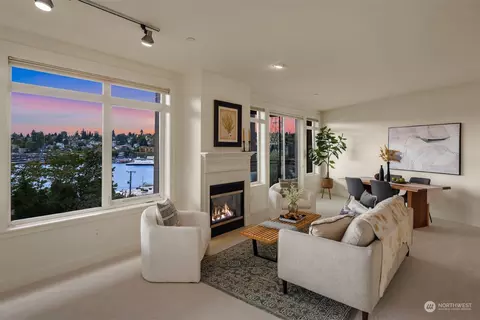 3217 Eastlake Ave E #303, Seattle, WA 98102