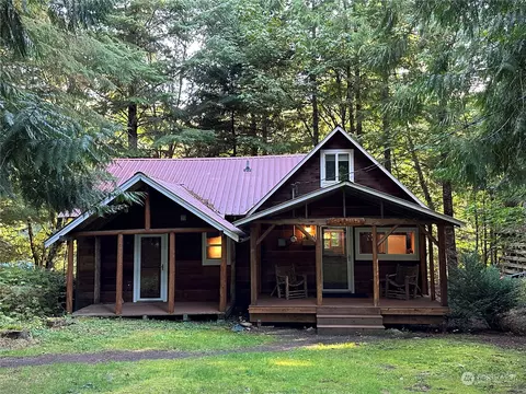 58715 Lumpy Ln E, Greenwater, WA 98022